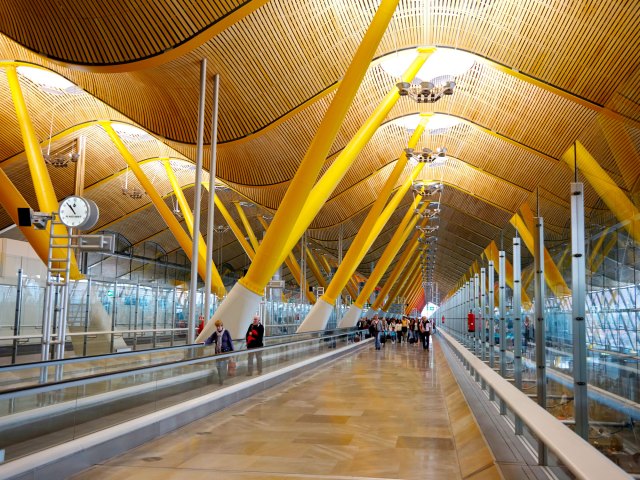 Sloping, wave-like roof inside Madrid-Barajas Airport in Spain