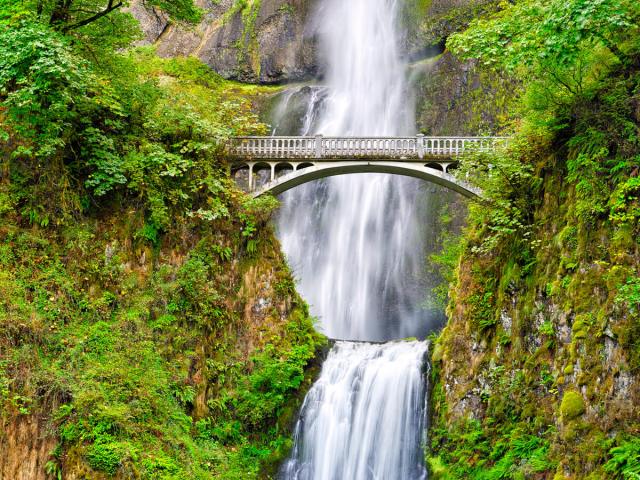 Bridge over Multnomah Falls in Oregon