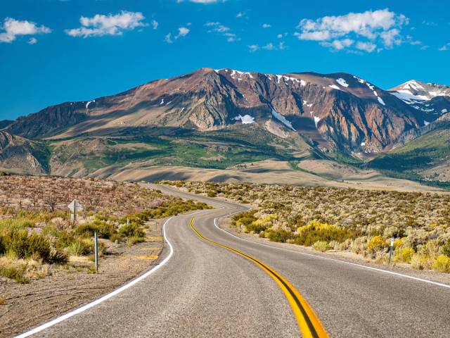 View of the Sierra Nevada mountain range from the Eastern Sierra Scenic Byway in California