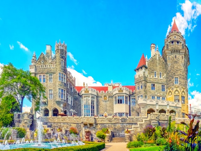 Castle-like exterior of Casa Loma in Toronto, Ontario