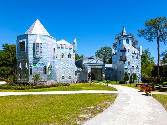 Path leading to Solomon's Castle in Ona, Florida