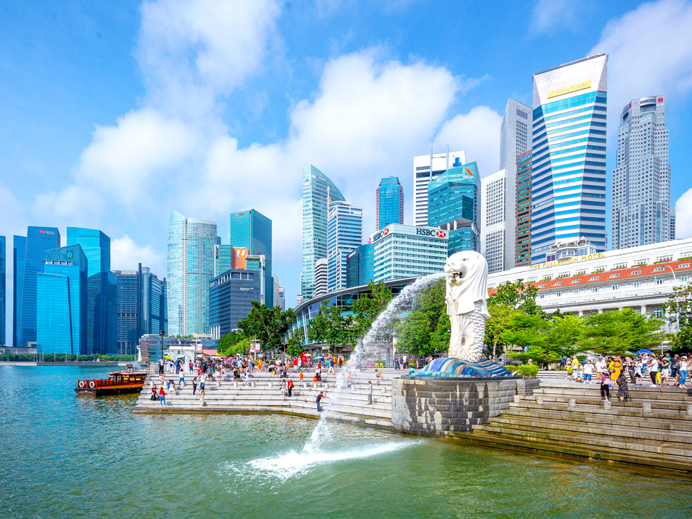 Merlion statue and fountain on the waterfront of Singapore