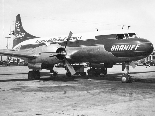 Historical image of Braniff International Airways Convair 340