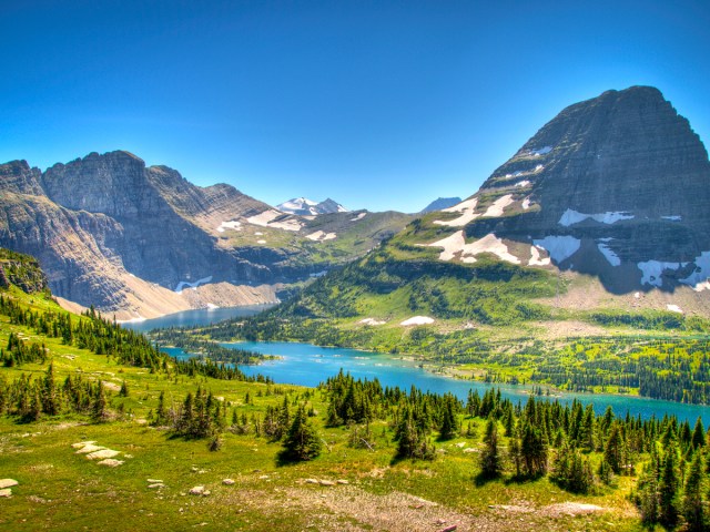 Mountain landscapes of Going-to-the-Sun Road in Montana
