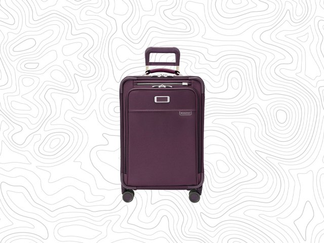 Product image of Briggs & Riley roller suitcase