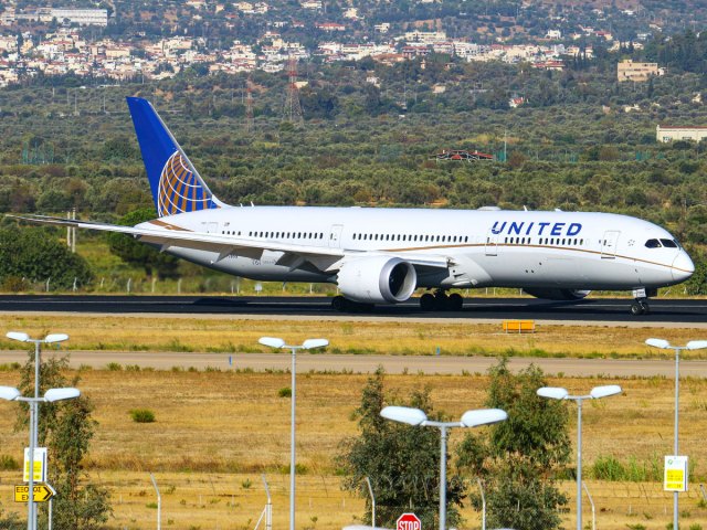 United Airlines Boeing 787 Dreamliner taxiing at Athens International Airport in Greece