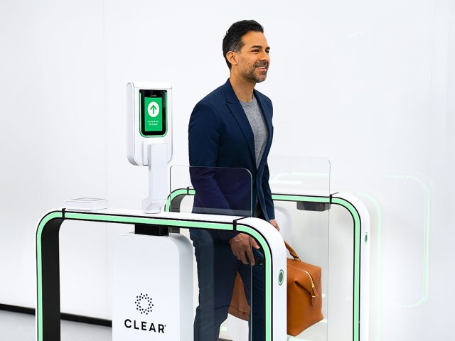 Traveler using eGate