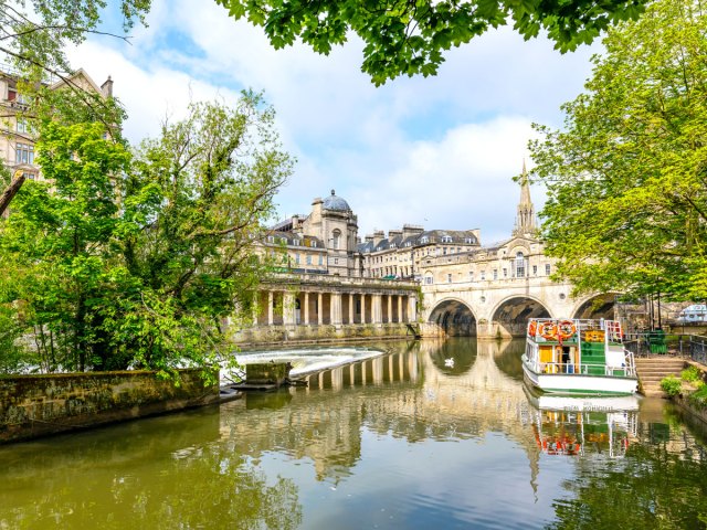 Pulteney Bridge in Bath, England