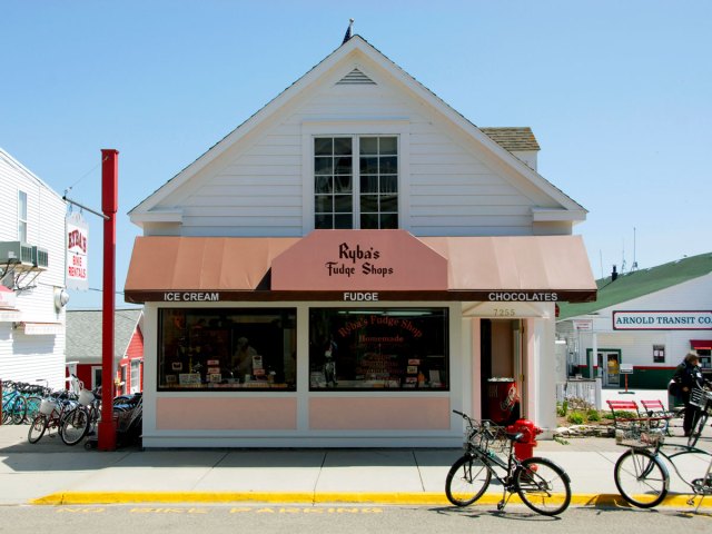 Ryba's fudge shop on Mackinac Island