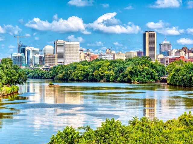 River and skyline of Richmond, Virginia